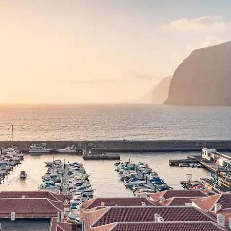 Zama Tamara * Acantilado de los Gigantes