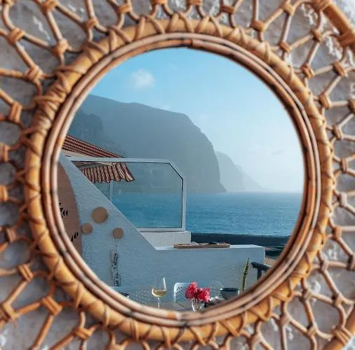 Zama Tamara * Acantilado de los Gigantes